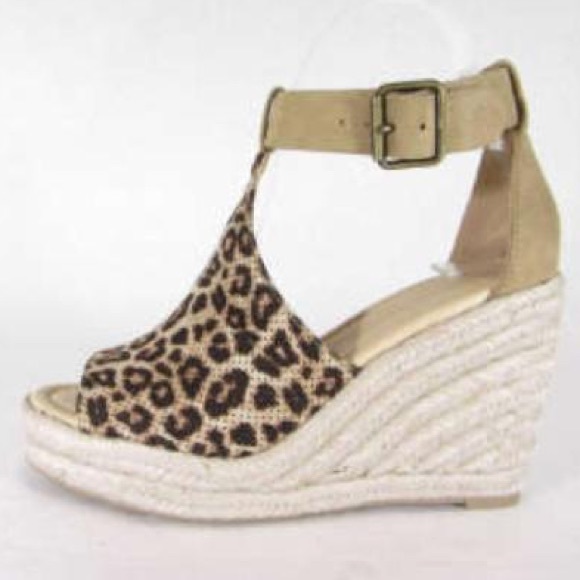 LAST ONE 6.5 Leopard Espadrille Wedge - Picture 4 of 8